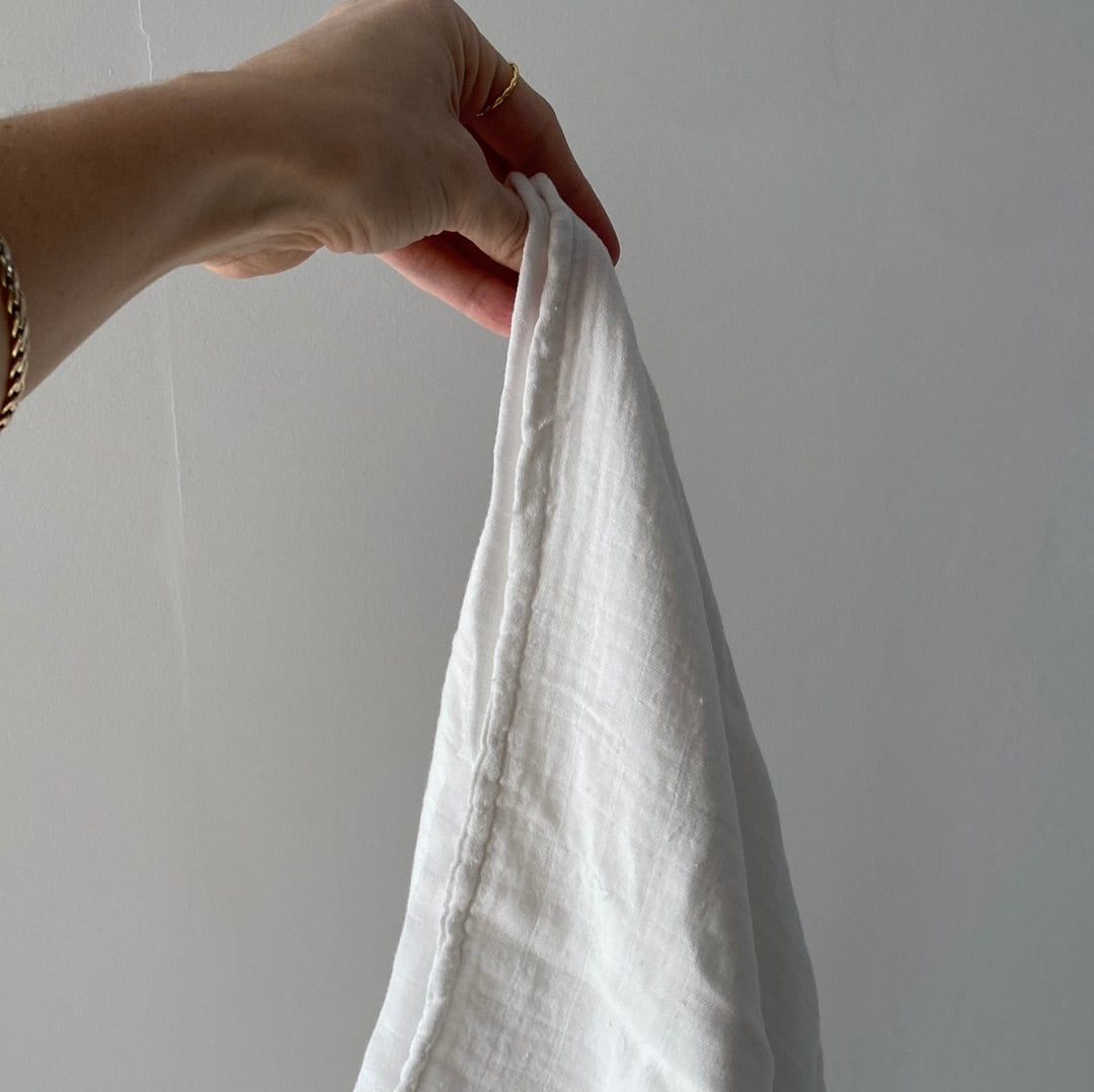 Mousseline pour bébé brodée avec prénom