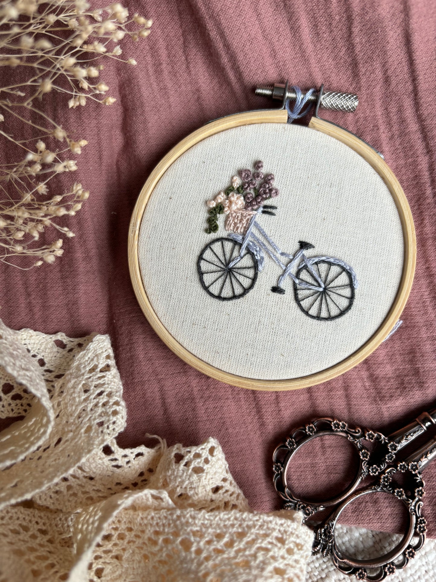 Broderie vélo et fleurs