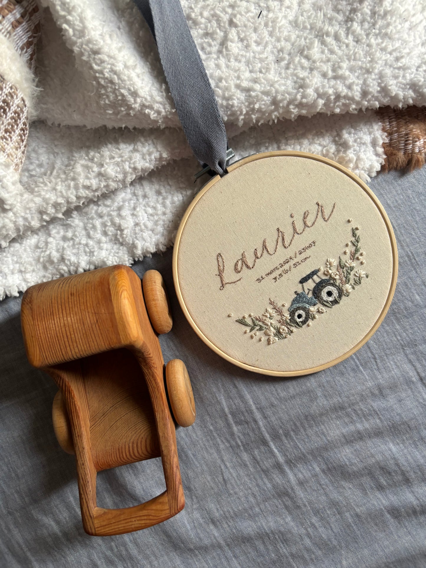 Laurier - broderie pour enfant tracteur