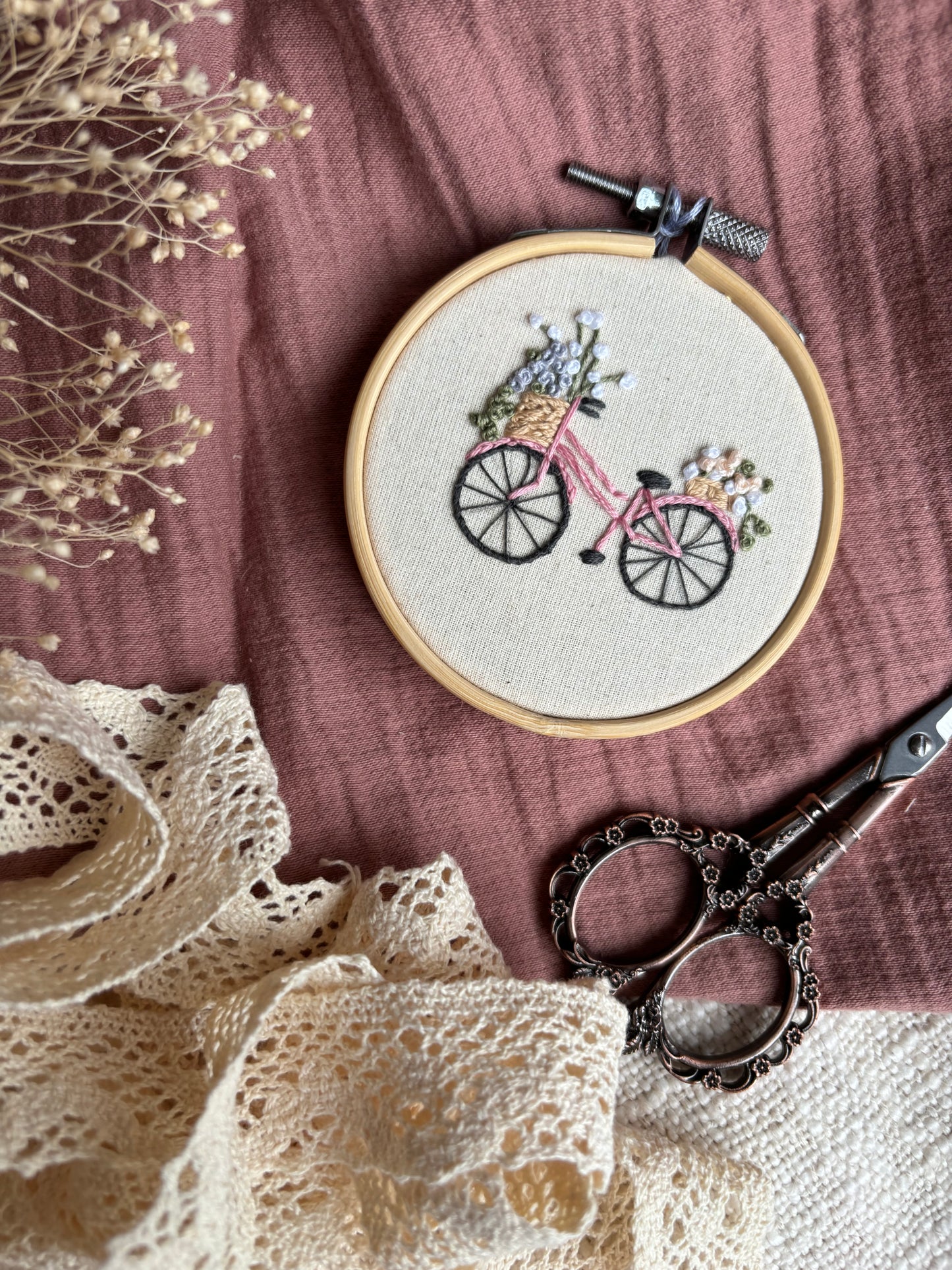 Broderie vélo et fleurs