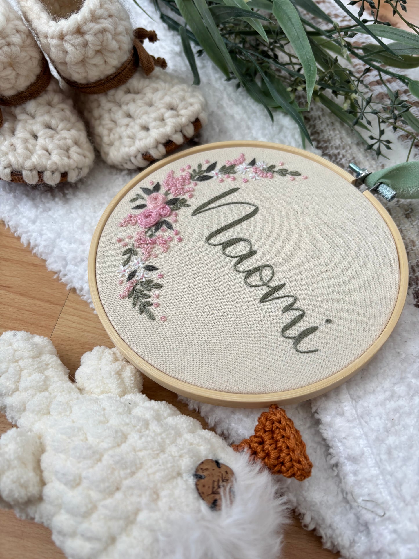 Louane - broderie pour enfant petites fleurs