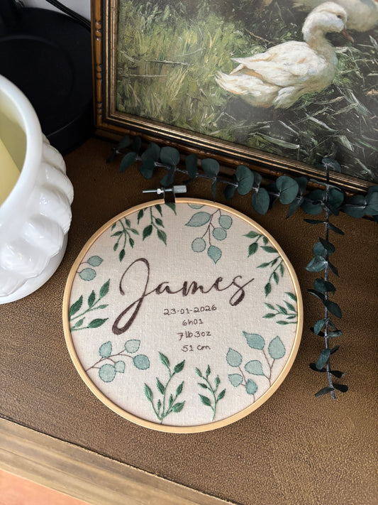 James - broderie pour enfant feuillage fourni