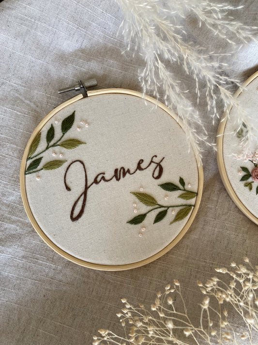 James - broderie pour enfant feuillage